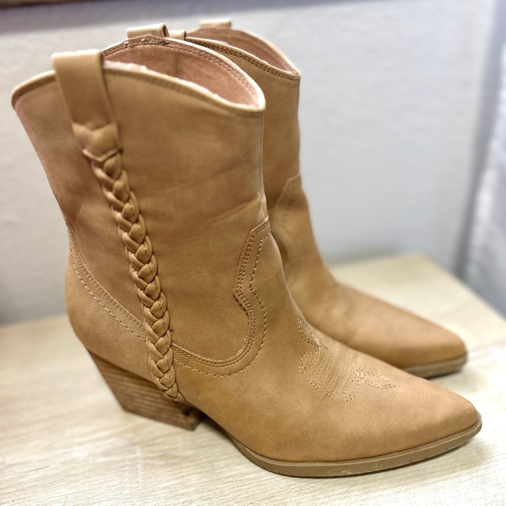 Western Tan Heeled Ankle Boots